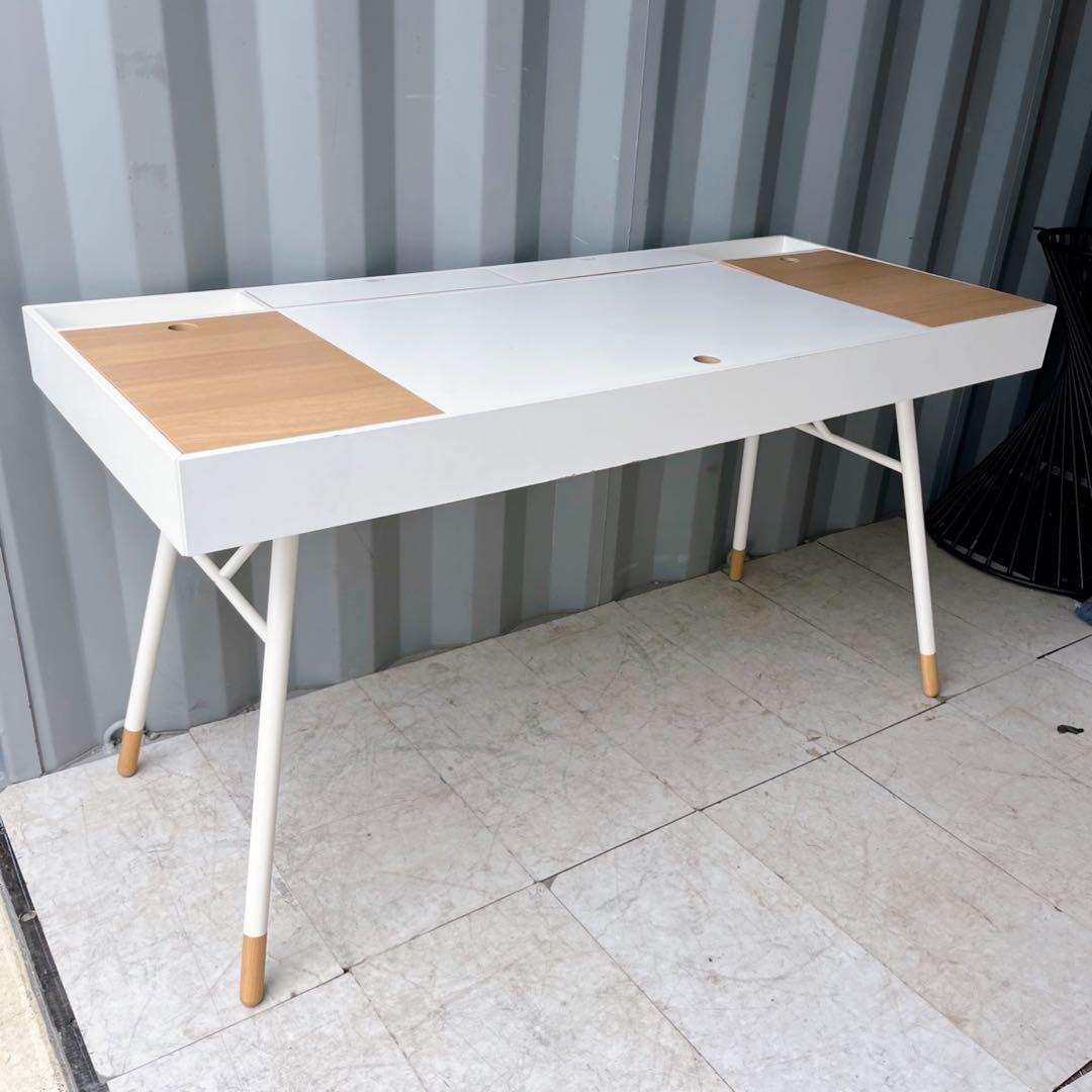 取付無料！ボーコンセプト クパチーノ Cupertino w140デスク✨