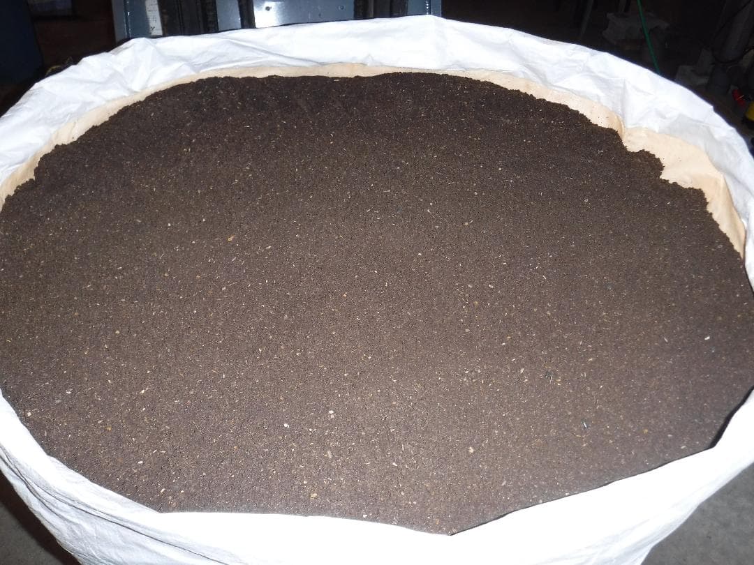 カブト虫マット：発酵熟成竹②：成虫・幼虫飼育用：１０００ℓ