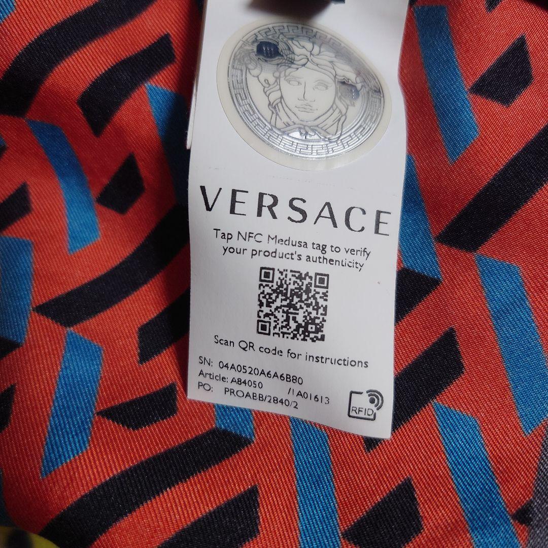 トップス VERSACE Greca Medusa Smiley Silk Shirt