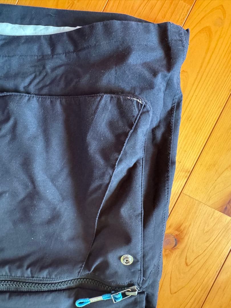 上下REW FRH スノーボードウェア 黒 迷彩 GORETEX