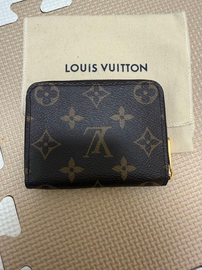 ジッピー・パース LOUIS VUITTON