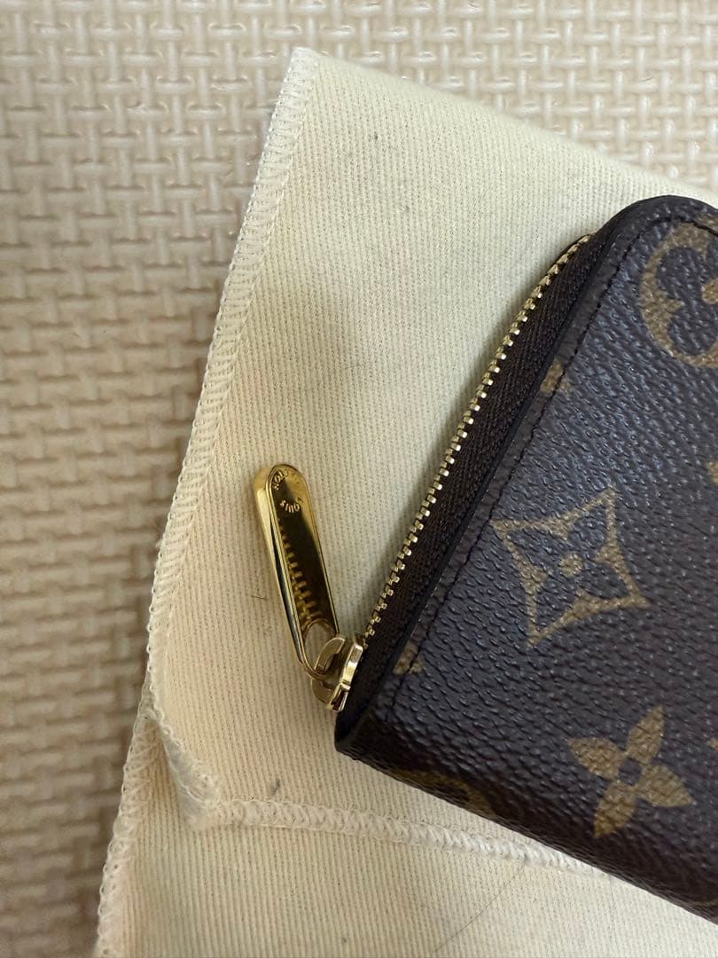 ジッピー・パース LOUIS VUITTON