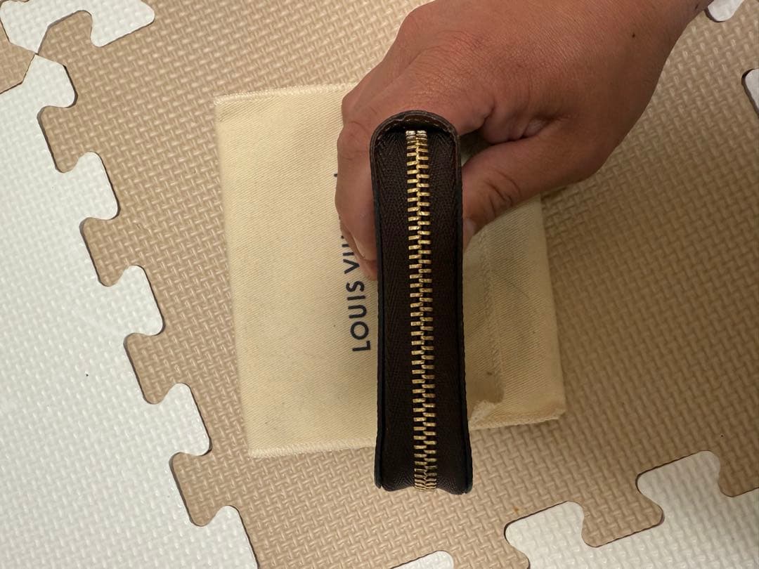 ジッピー・パース LOUIS VUITTON