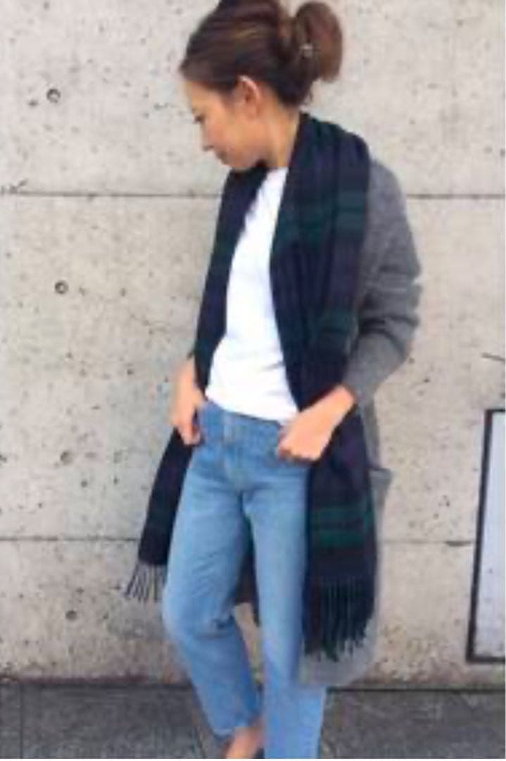 【新品、未使用、タグ付き】ジョンストンズ、カシミヤ100%大判ストール