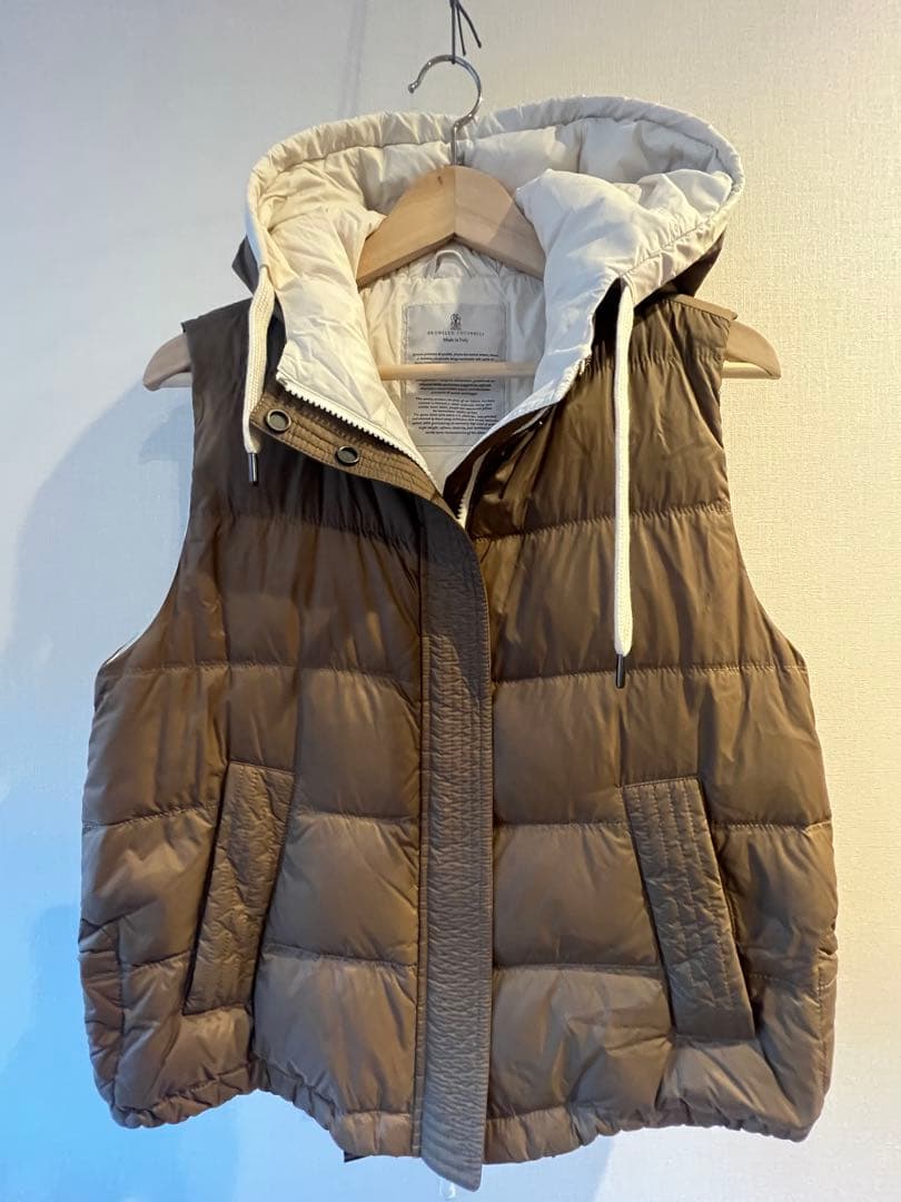 値下げ‼️ブルネロクチネリ42ブラウン キルティングダウンベスト