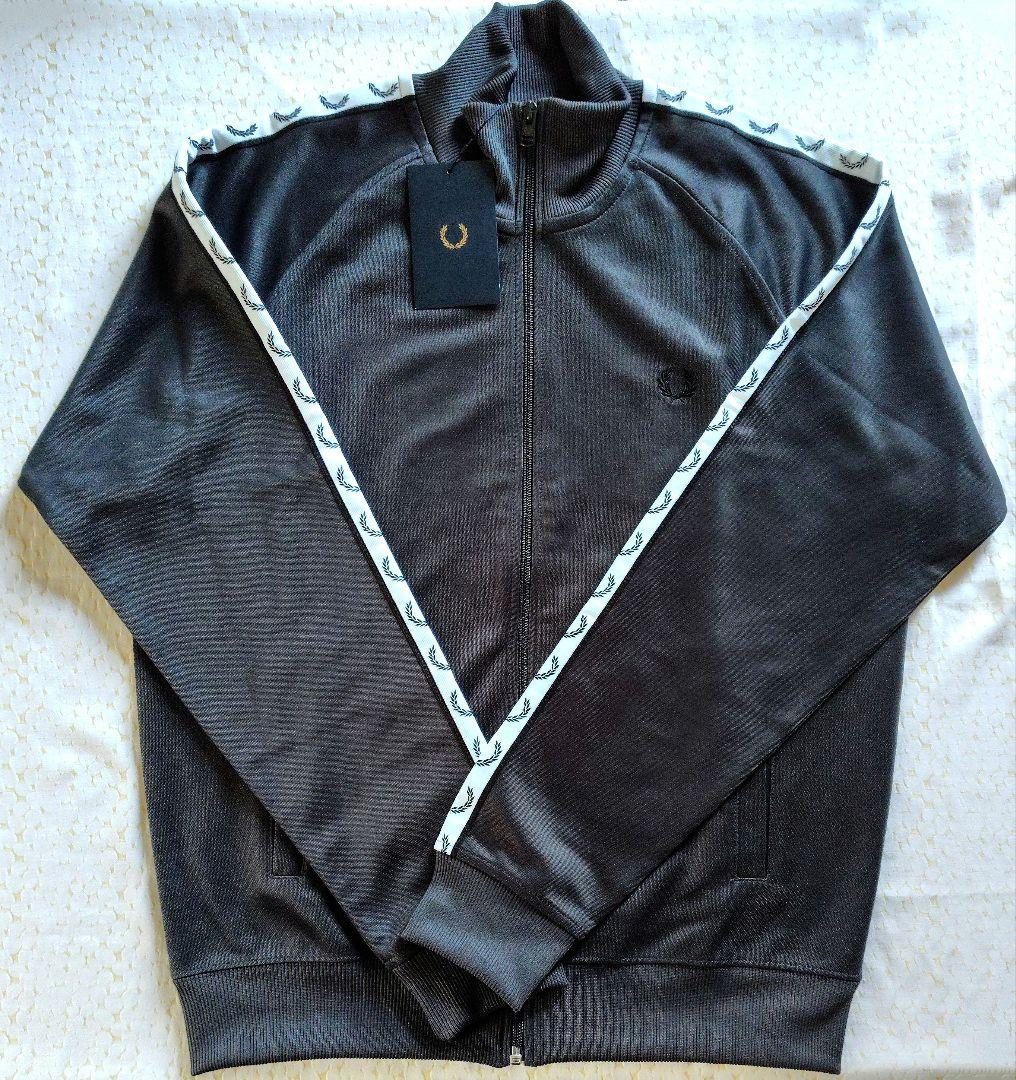 FRED PERRY フレッドペリートラックジャケット Mサイズ 新品未使用