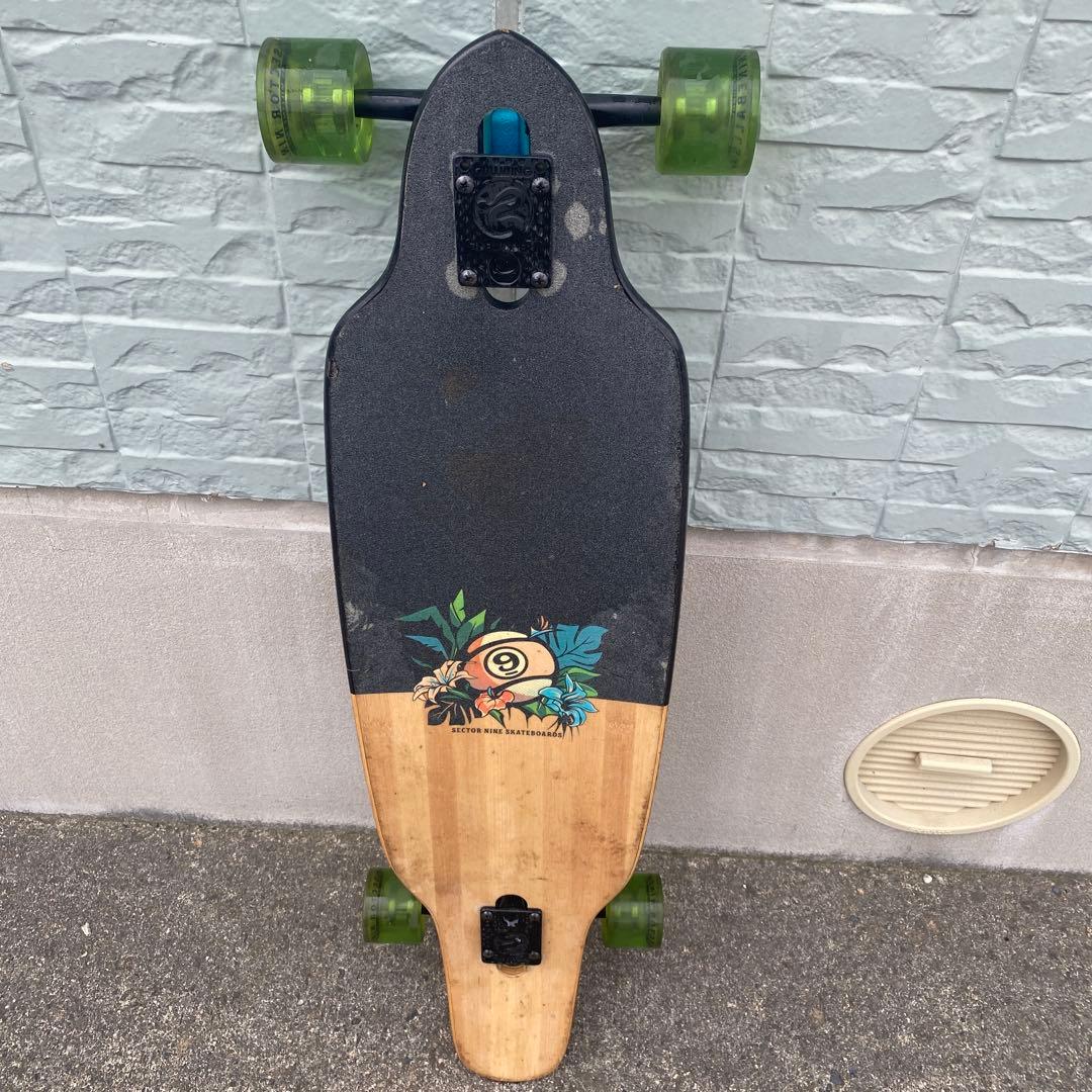 スケートボード Sector9 CARVING RIDING STYLE AINA STRIK