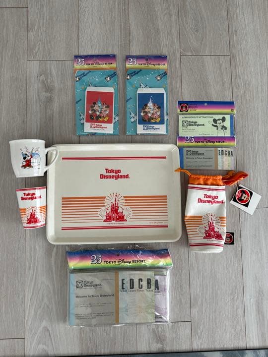 ディズニー復刻セット完売品ヴィンテージ レトロ　ミッキーマウス　レア