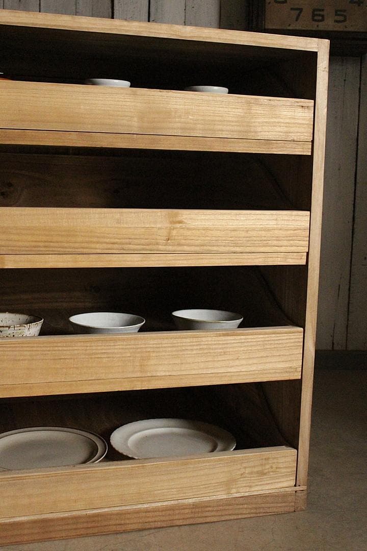 古い木製の引き出し4段　食器棚　キャビネット　古家具　古民家