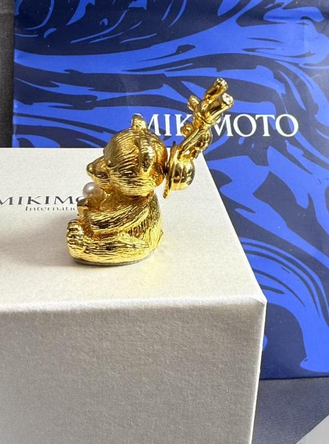 MIKIMOTO 金メッキ クマの置物 パール付きメッセ－ジスタンド