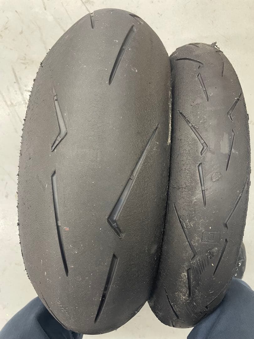 ピレリ　ディアブロ　スーパーコルサ200/55 120/70 SC1