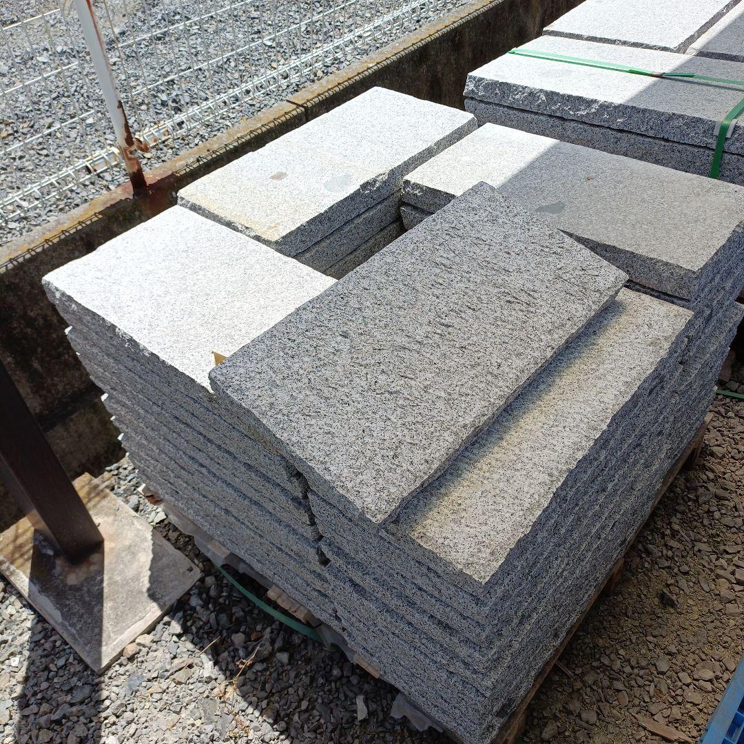 ベトナム産白五面のみぎり敷石 ４０枚入り 30060050ミリ