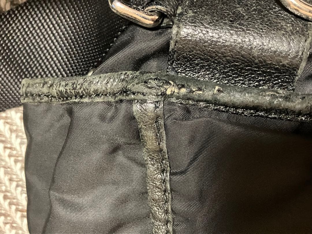 PRADA プラダ ショルダーバッグ メッセンジャーバッグ 三角ロゴ