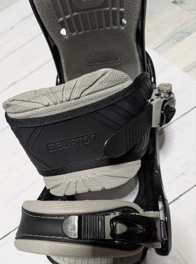 BURTON バートン スノボードスノボービンディング FREESTYLE