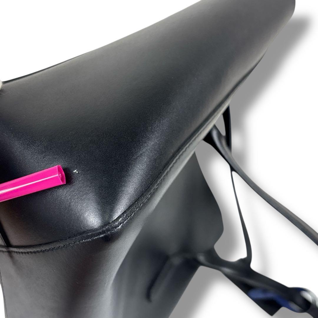 バーニーズニューヨーク レザートート バック ショルダーバック肩がけ 黒 本革