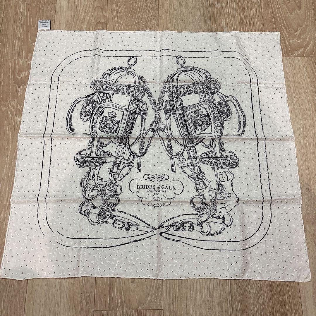 エルメス　カレ70 ブリッドドゥガラ　エンブロイダリー　スカーフ