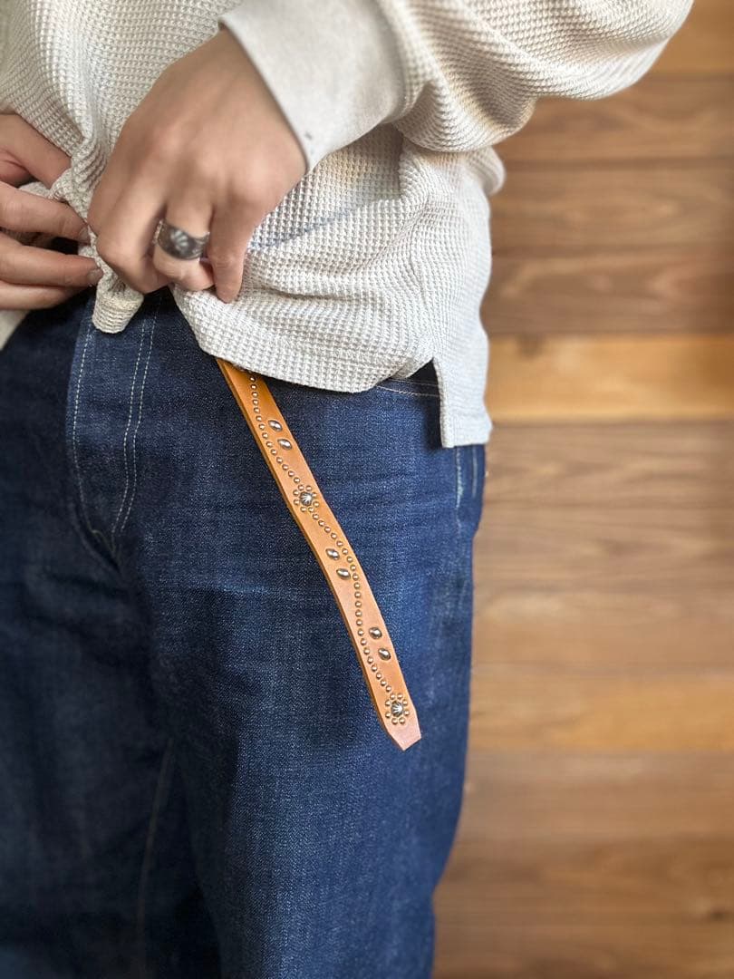 スタッズナローベルト22mm幅(ライトブラウン)ダブルリーフhtcナロー好き