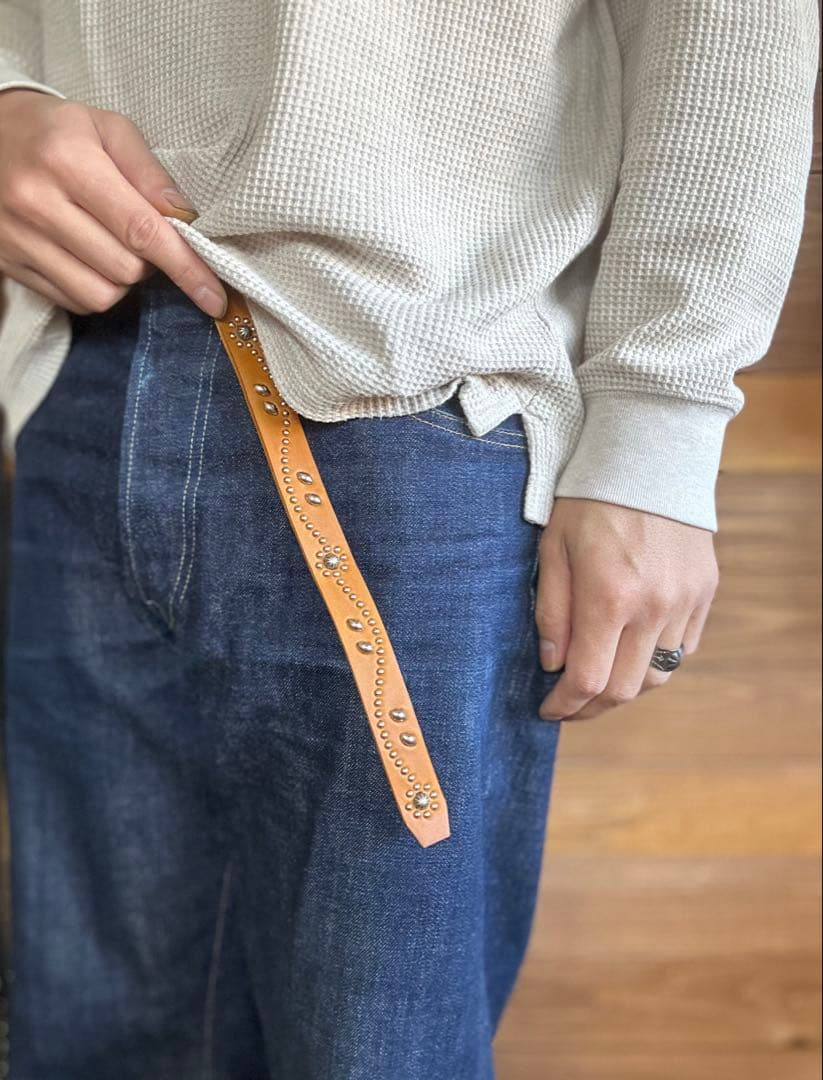 スタッズナローベルト22mm幅(ライトブラウン)ダブルリーフhtcナロー好き