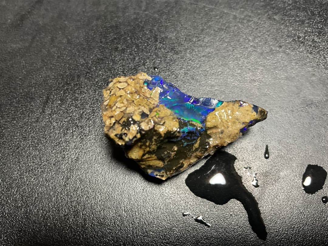 A*e様 エチオピア　オパール　青　ブルー　原石　49ct 標本　鉱石