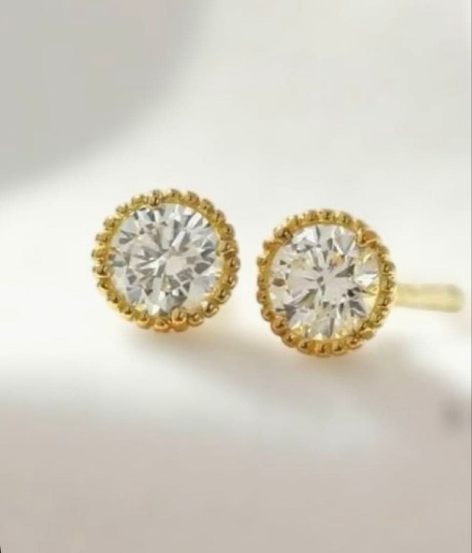 ♡未使用♡K18YG♡良質うるうるダイヤモンド1粒ピアス♡