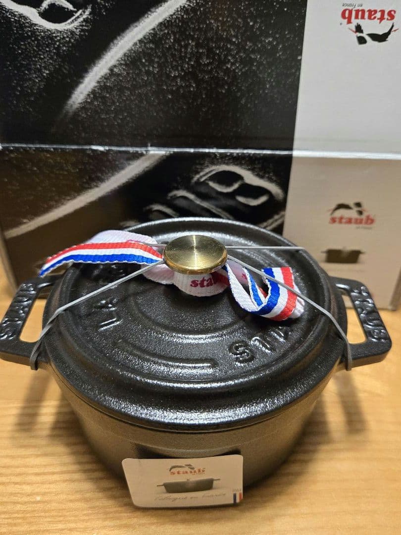 staub ★新品未使用★ストウブ ピコ・ココットラウンド 10cm ブラック