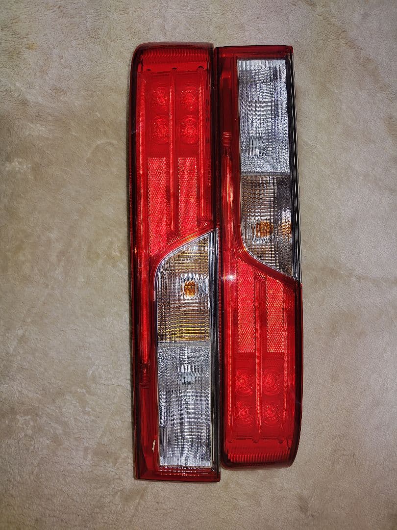 か*う様 スズキエブリイワゴンテールランプ