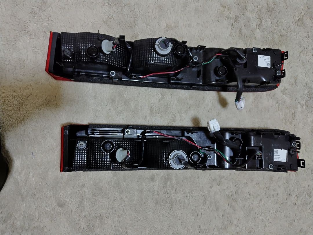 か*う様 スズキエブリイワゴンテールランプ