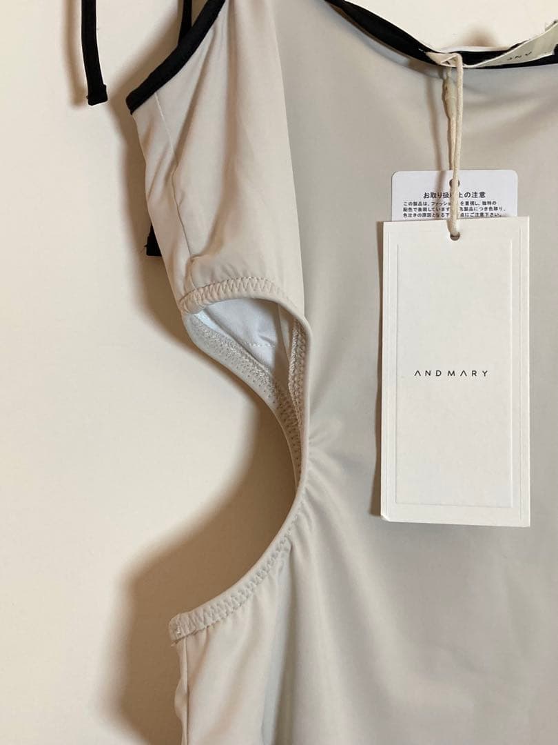 ANDMARY ベージュ ブラック ワンピース水着 アンドマリー