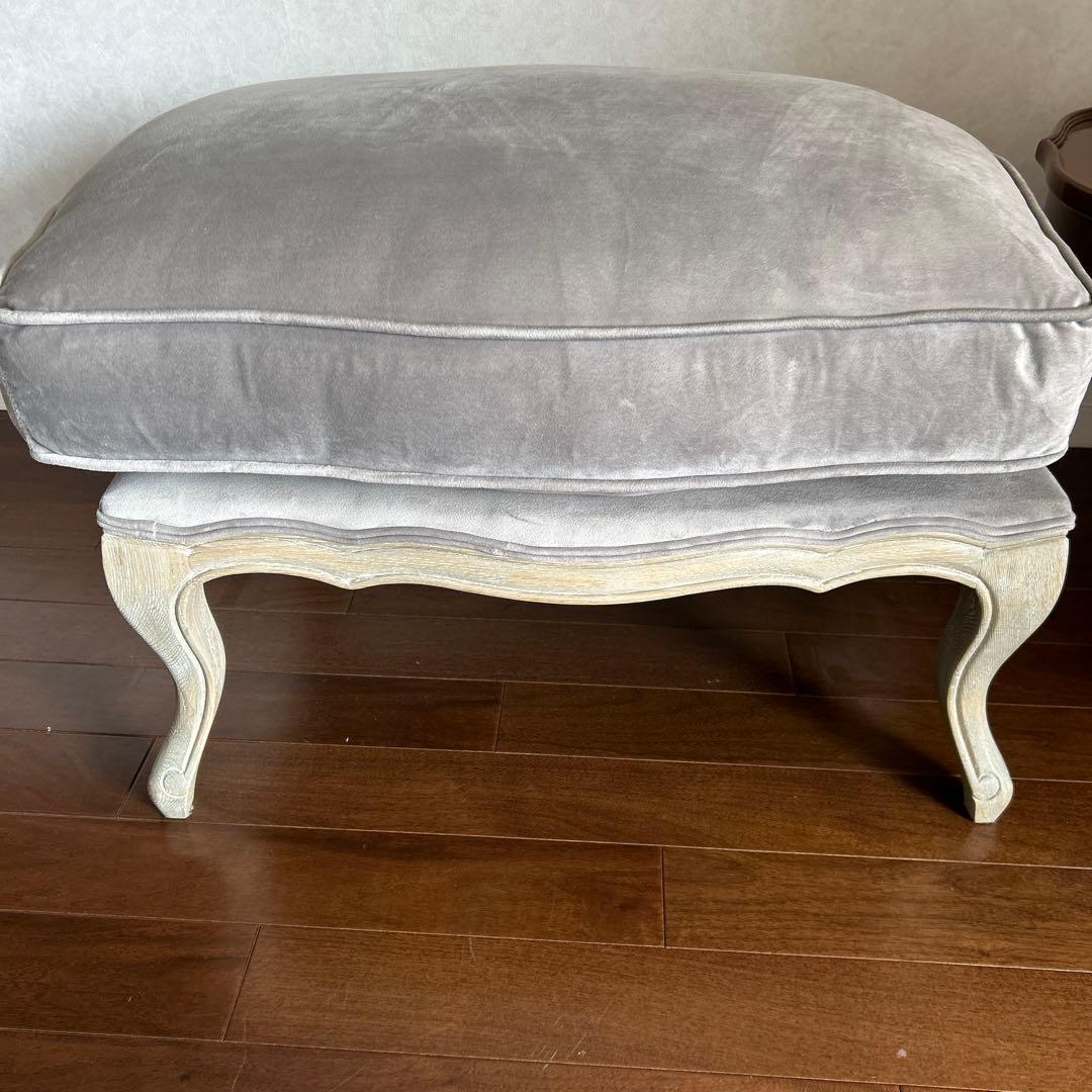 サラグレースのオットマン