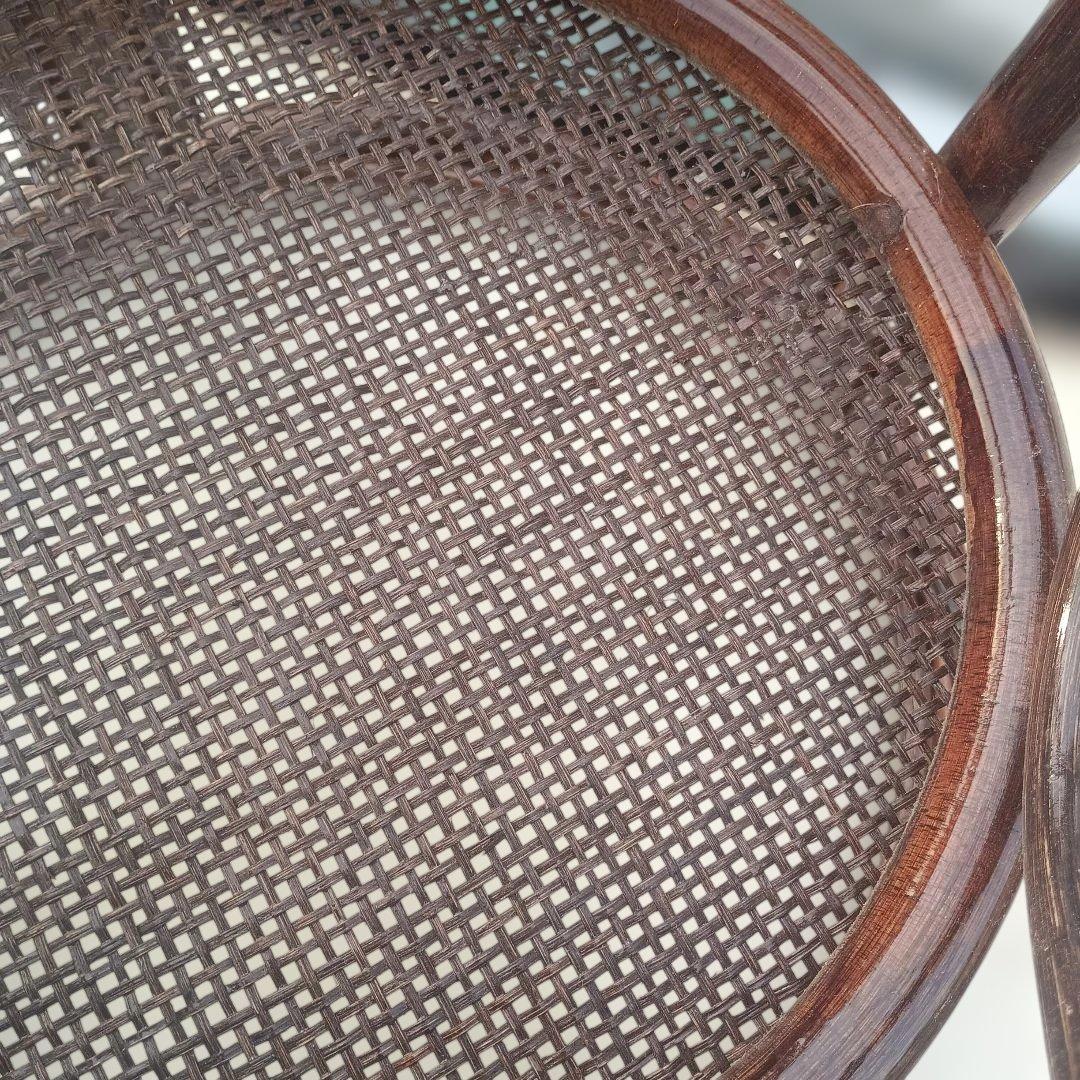 6044）ラタンの小振りな丸形テーブル　昭和レトロ