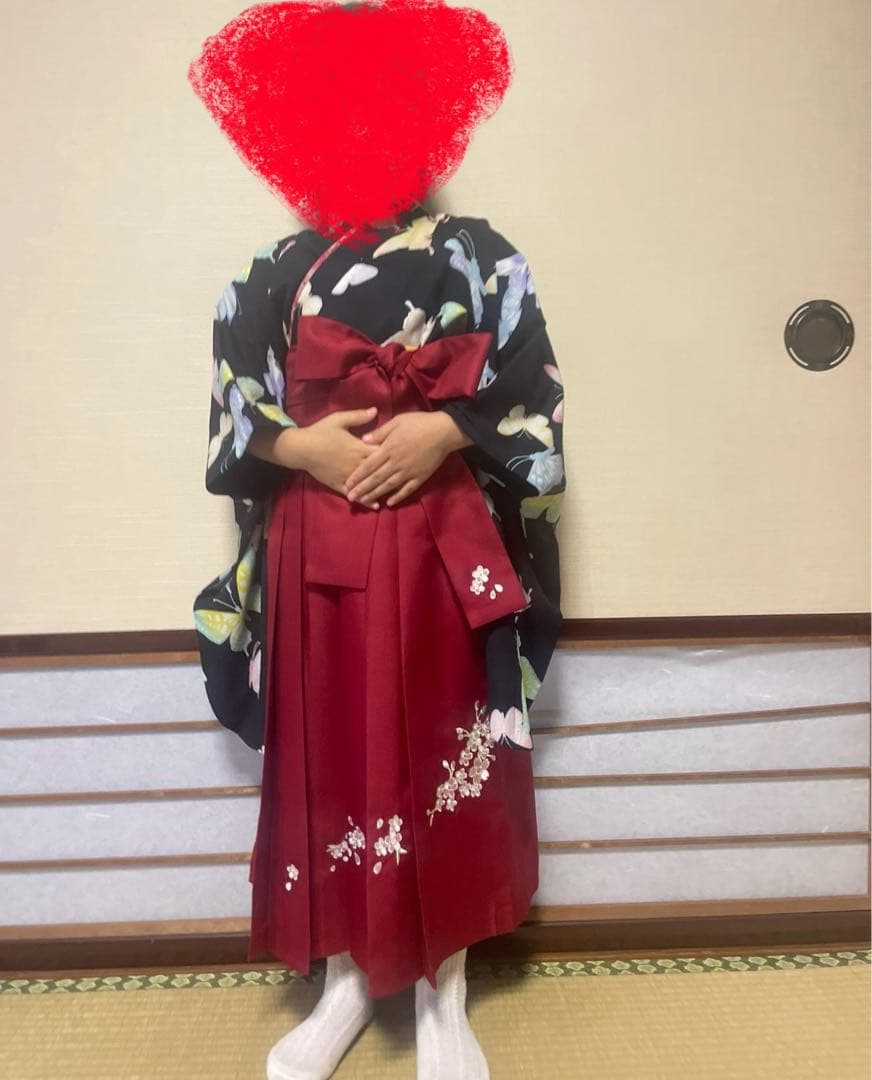 袴（110）とブーツ