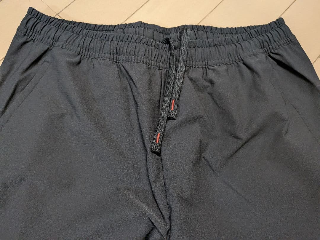 【 ASICS 】A-I-M ストレッチクロスグラフィックフーディーセットアップ