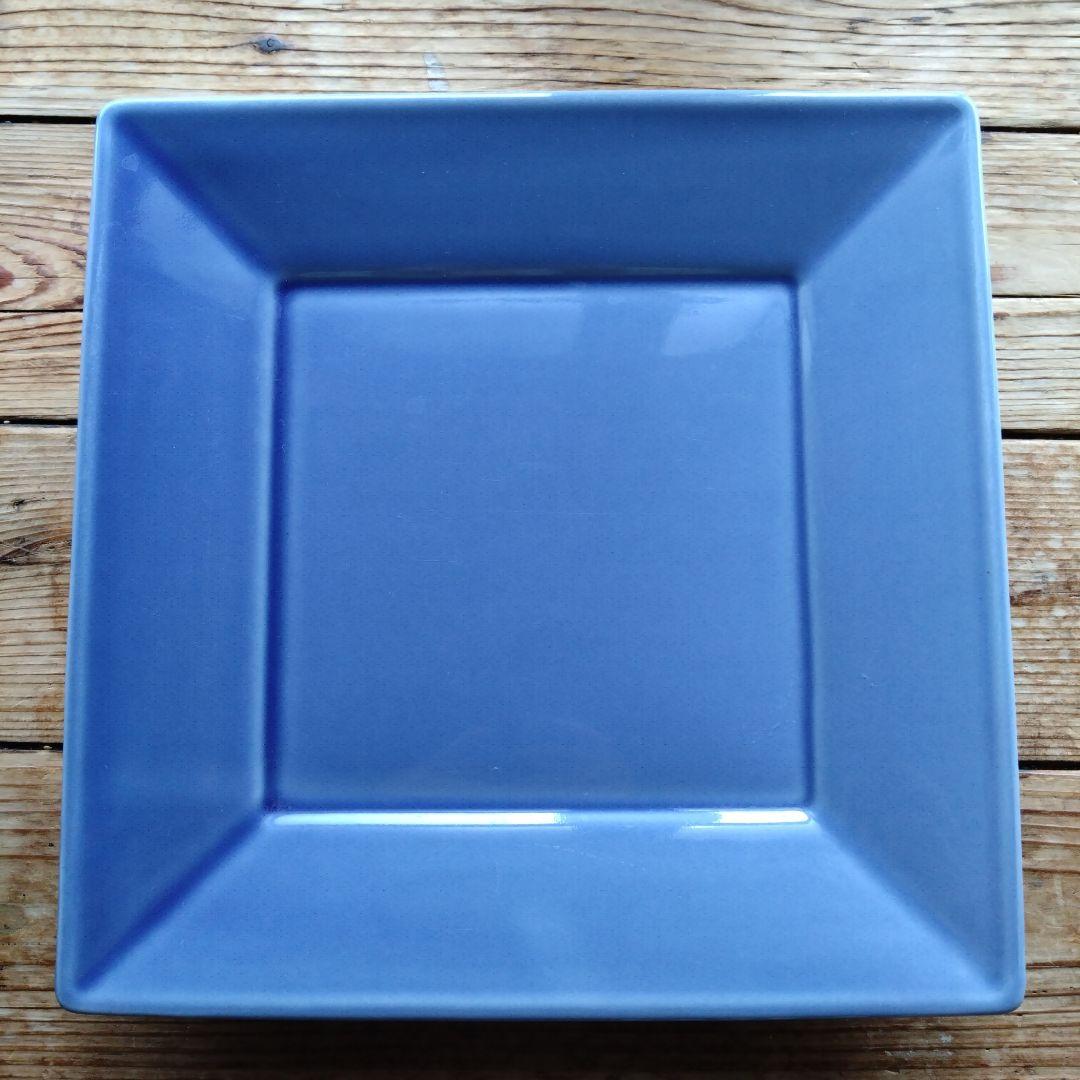スクエアプレート　大皿料理　青い器