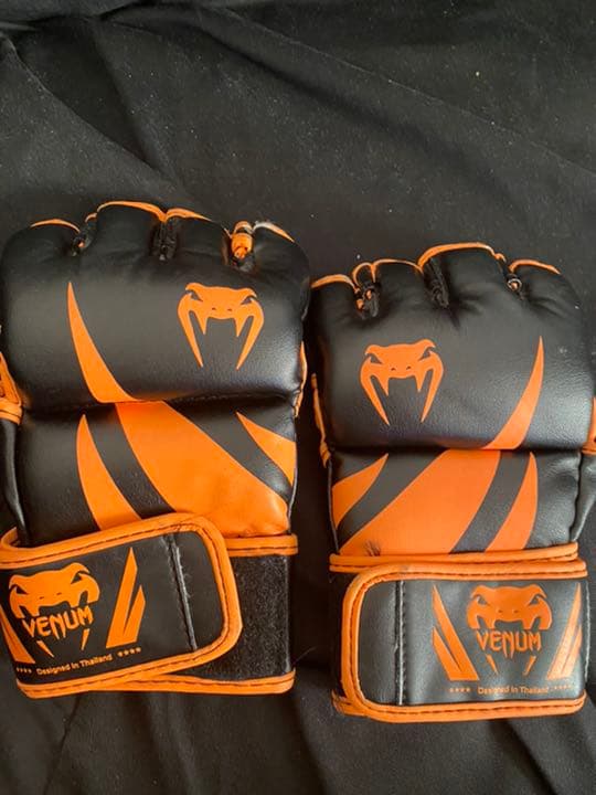 ベノム ファイティンググローブ