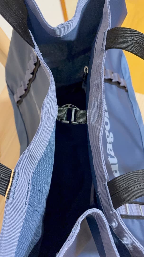 パタゴニア　ブラックホールトート25L カレントブルー