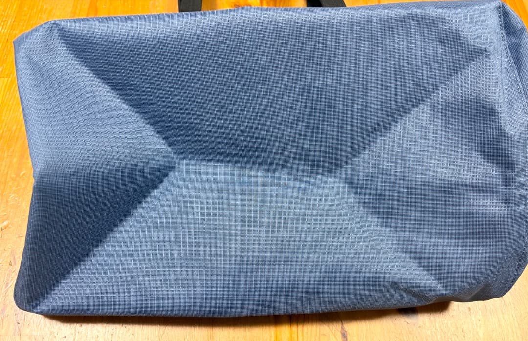 パタゴニア　ブラックホールトート25L カレントブルー