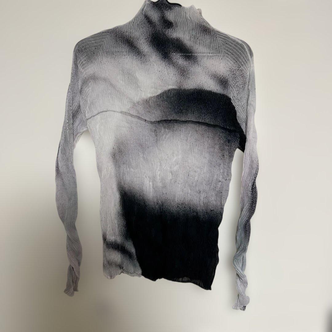 トップス ISSEY MIYAKE SHADOW STUDY CHIFFON TWIST