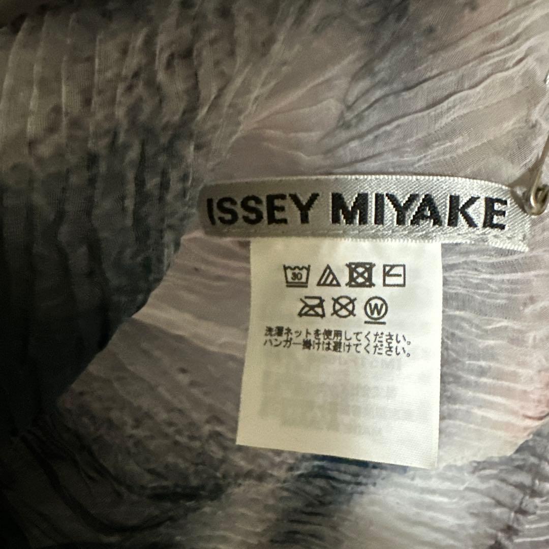 トップス ISSEY MIYAKE SHADOW STUDY CHIFFON TWIST
