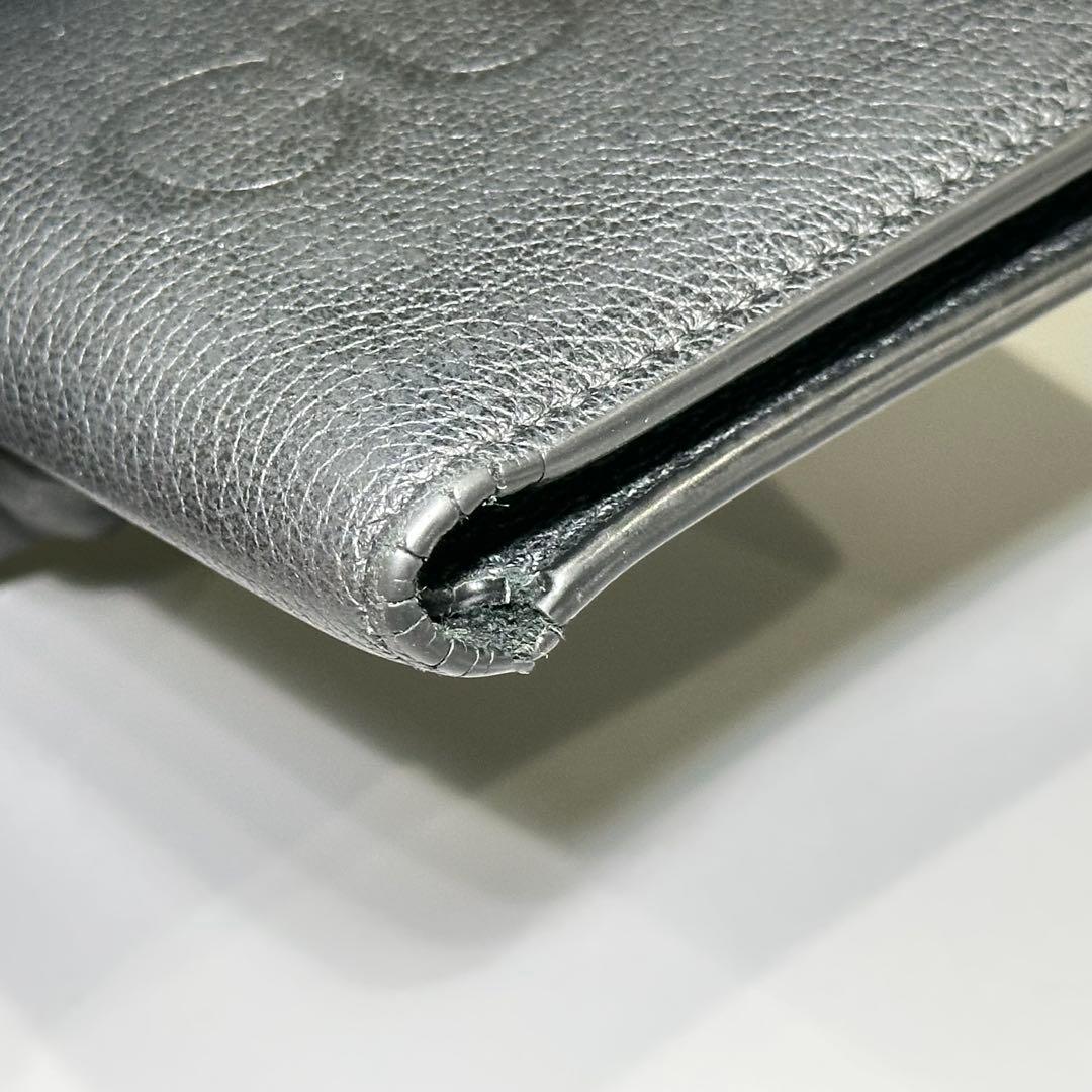 GUCCI ブラックレザー 二つ折り財布　レザー