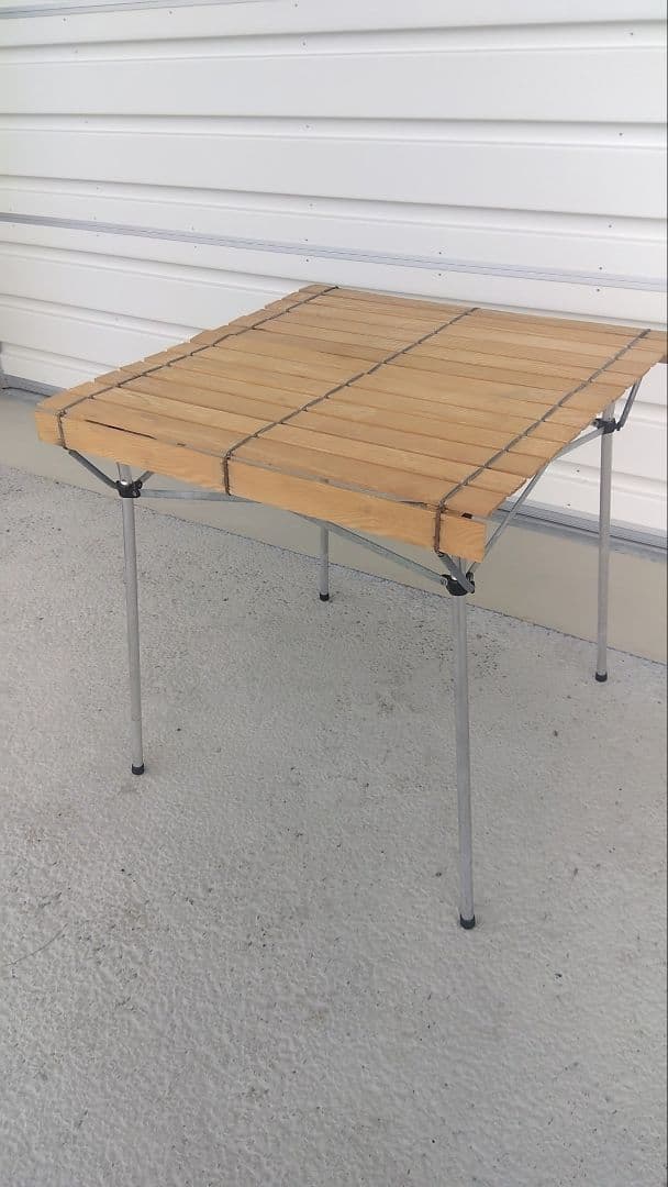 ラレマンド・ウッドロールテーブル焼印無し