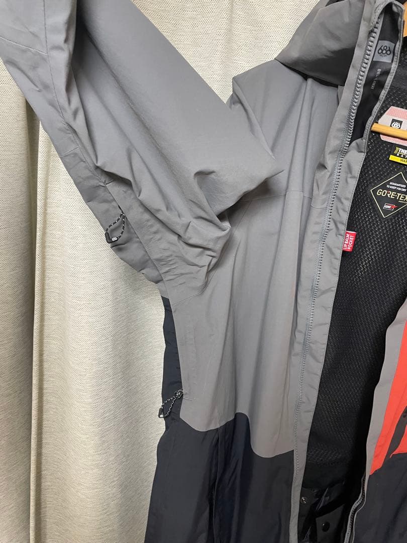 686 GORE-TEX GT ジャケット 22-23 Mサイズ 10回程度使用