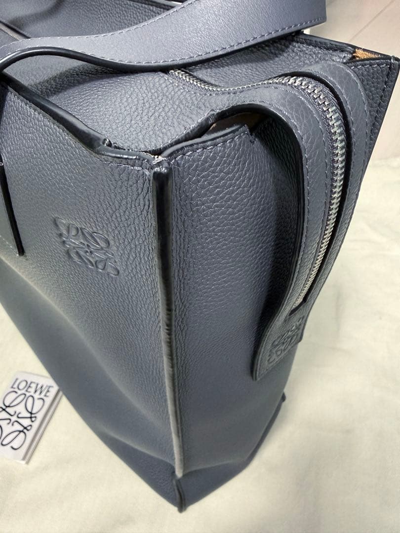 LOEWE バックルジッパートート アンスラサイト