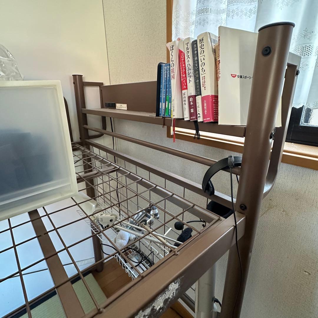 パイプベット　ブラウン　机下に置けます。説明書付　4段階　引き取りお願いします。