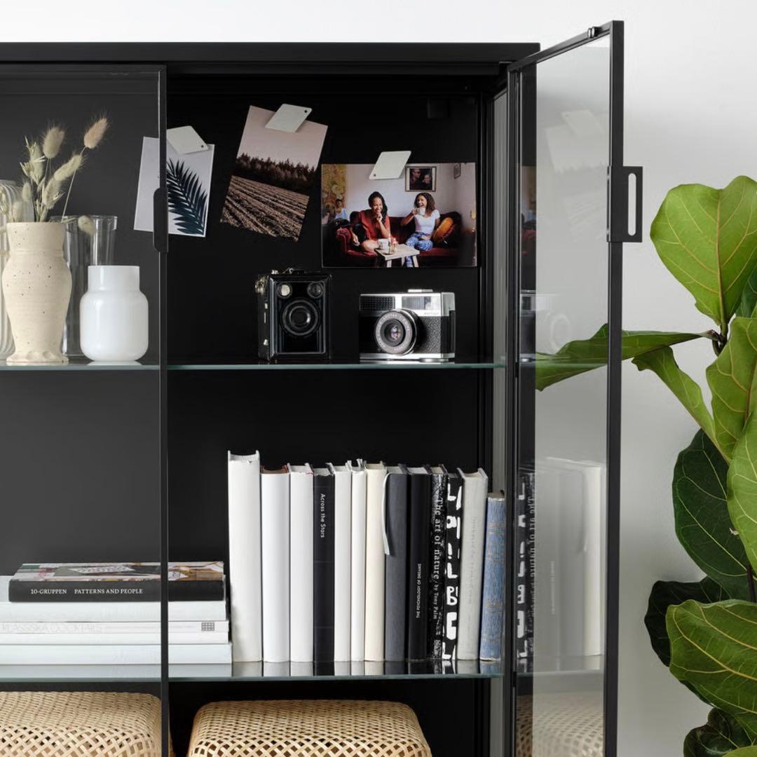 IKEA ルードスタ ガラス棚