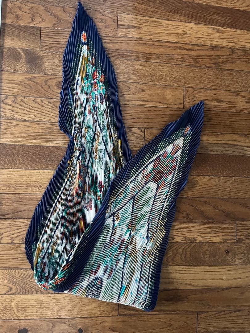 未使用エルメス プリーツスカーフ