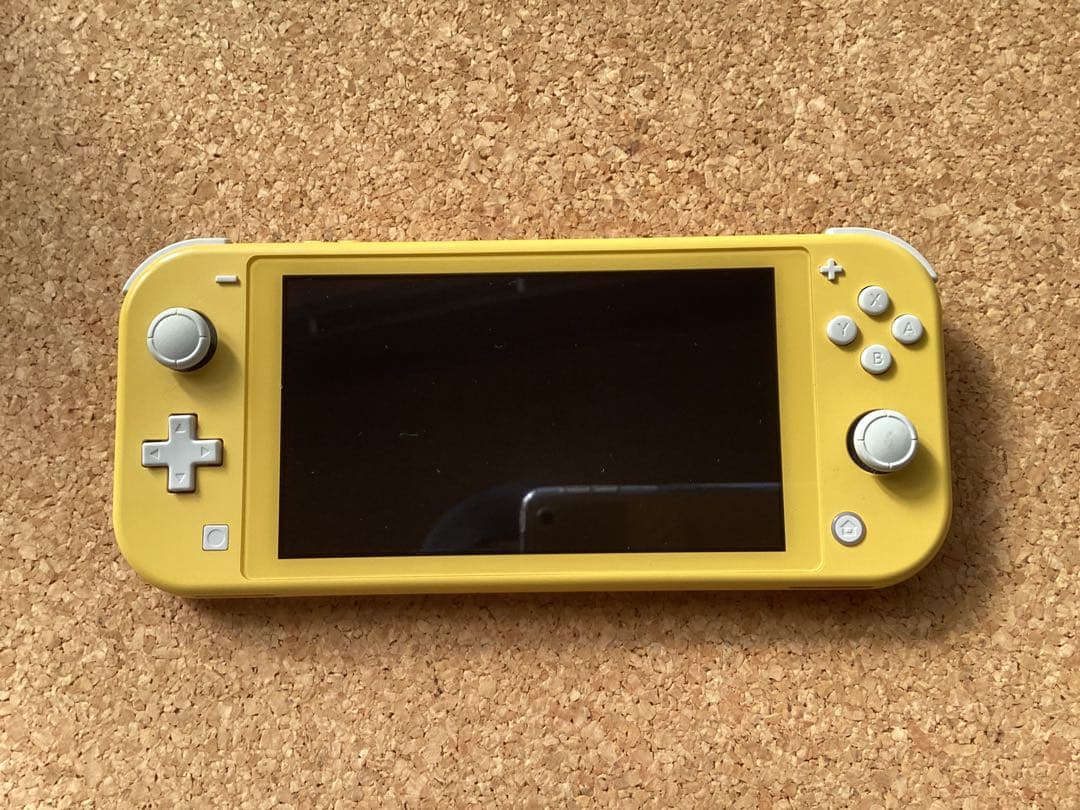 Nintendo Switch Lite イエロー 本体 充電器と箱付き