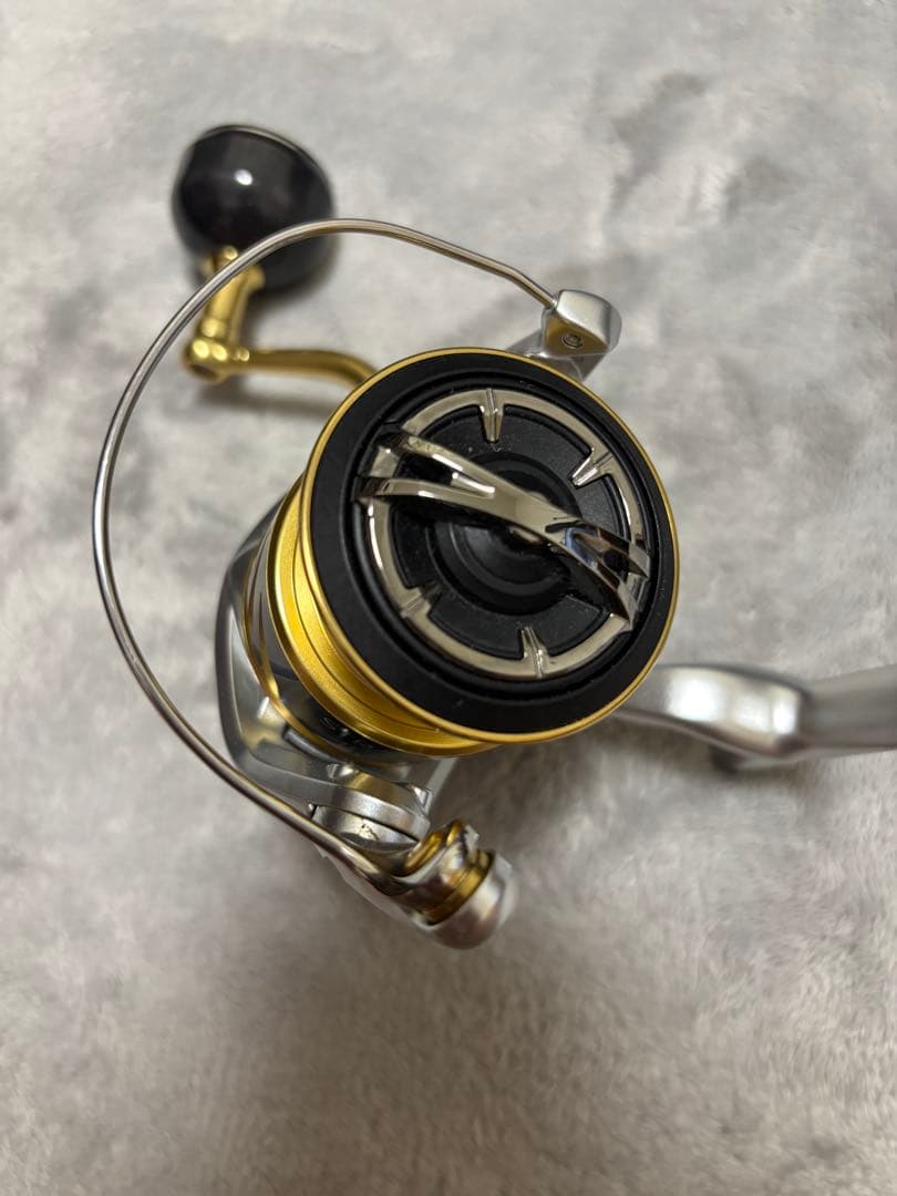 18 STRADIC SW 4000 HG スピニングリール