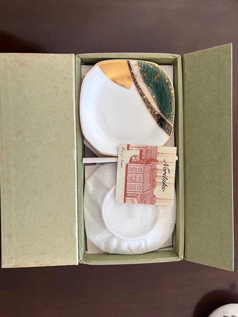 NORITAKE 和食器セット 皿 4枚 金色緑色装飾　新品