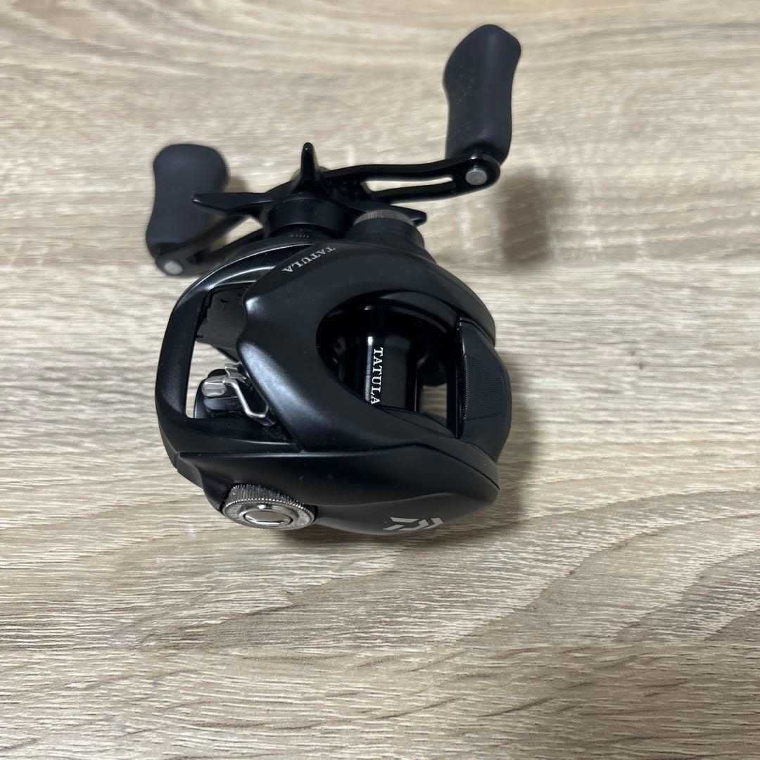 TATULA ベイトリール ブラック