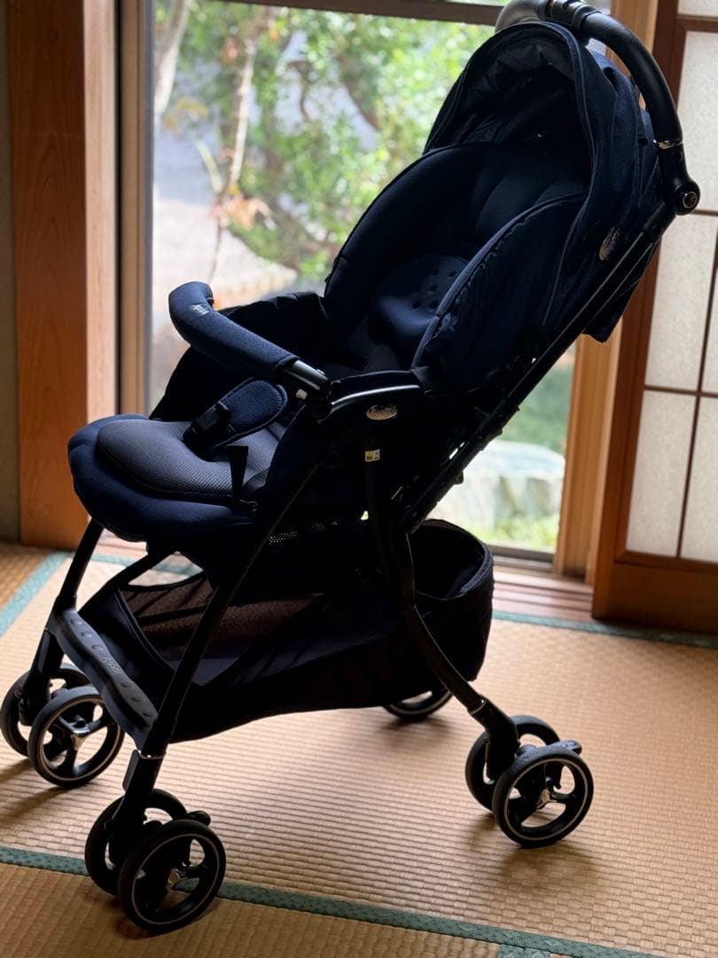 美品！ベビーカー アップリカラクーナクッション リミテッドネイビーNV